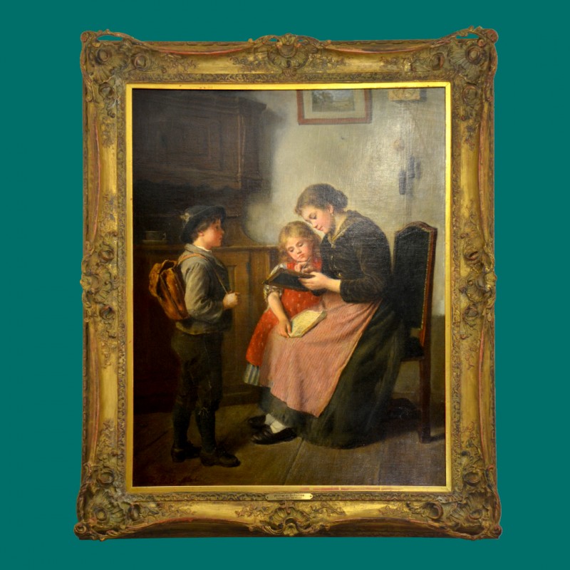 Altes Bild: Ein Bub mit Hut und Schulranzen, rechts daneben eine Frau die einem M&auml;dchen etwas in einem Buch zeigt