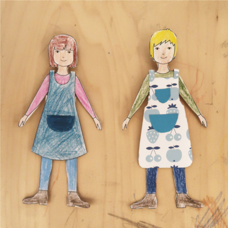 zwei Anziehpuppen aus Papier