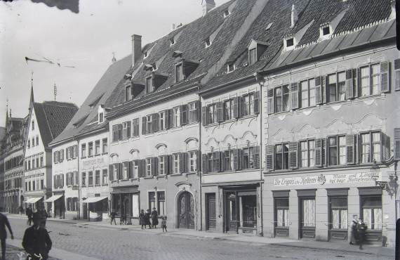 Blick in die untere Kaiser-Max-Stra&szlig;e um 1950