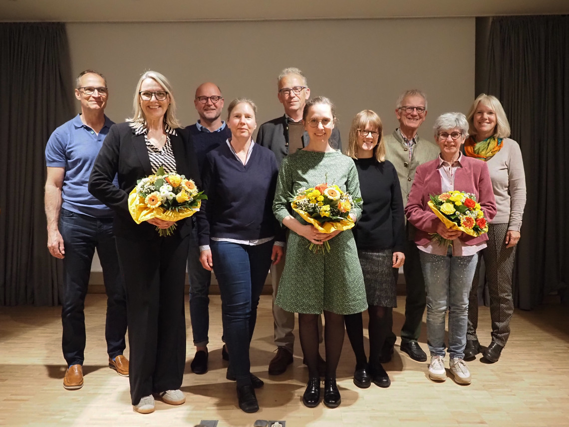Vorstand des Freundeskreises des Kaufbeurer Stadtmuseums, sechs Frauen,  vier M&auml;nner